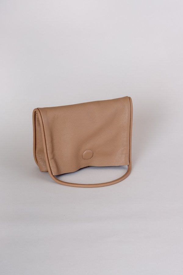 ARE Studio Mano Clutch ARE Studio Mano Clutch