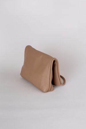 ARE Studio Mano Clutch ARE Studio Mano Clutch