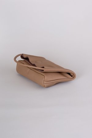 ARE Studio Mano Clutch ARE Studio Mano Clutch