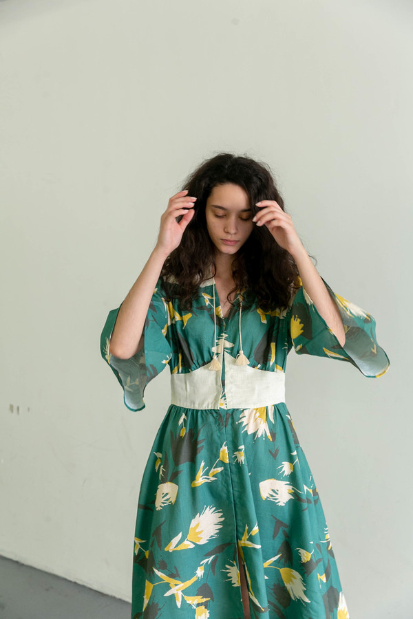 MARCH 11 ALEX MIDI DRESS - GREEN MARCH 11 ALEX MIDI DRESS - GREEN
