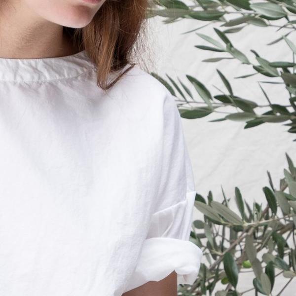 Album di Famiglia Open Back T-shirt - White | Garmentory