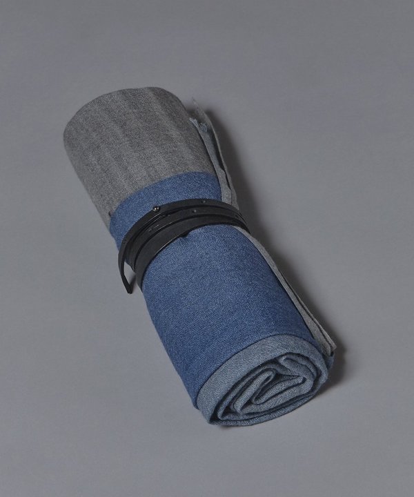 Oyuna Vista Printed Cashmere Travel Throw - Soft Grey/Blue Oyuna Vista Printed Cashmere Travel Throw - Soft Grey/Blue