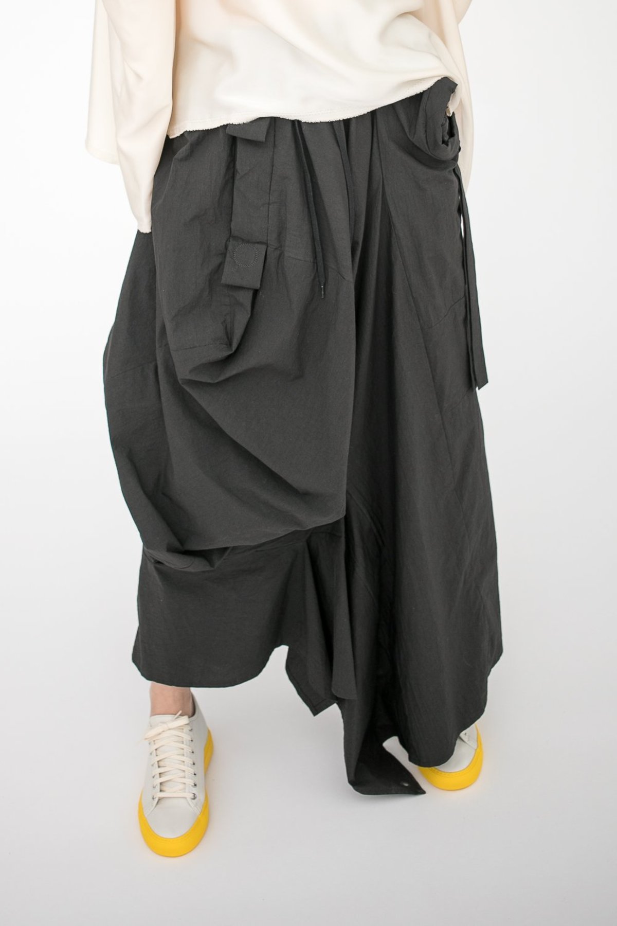 スカート Bernhard Willhelm Ruched Skirt Black Bernhard Willhelm Skirt - Black | Garmentory