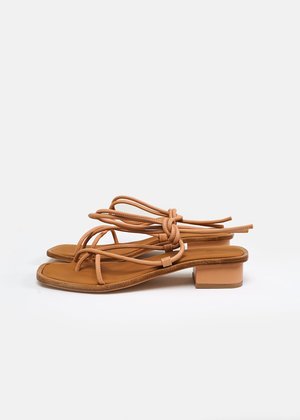 LOQ Ara Sandal LOQ Ara Sandal