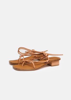 LOQ Ara Sandal LOQ Ara Sandal