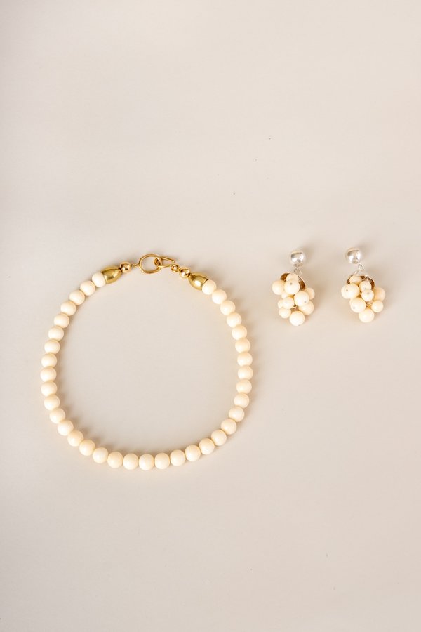 Another Feather CLUSTER EARRINGS - Off White Another Feather CLUSTER EARRINGS - Off White