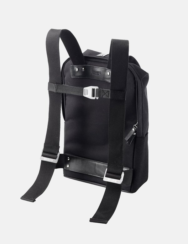 brooks dalston knapensacark