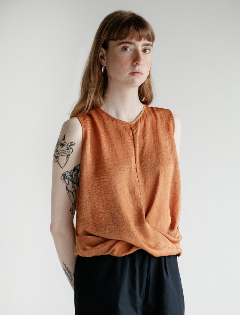 Priory Knot Tank - Burnt Orange Priory Knot Tank - Burnt Orange
