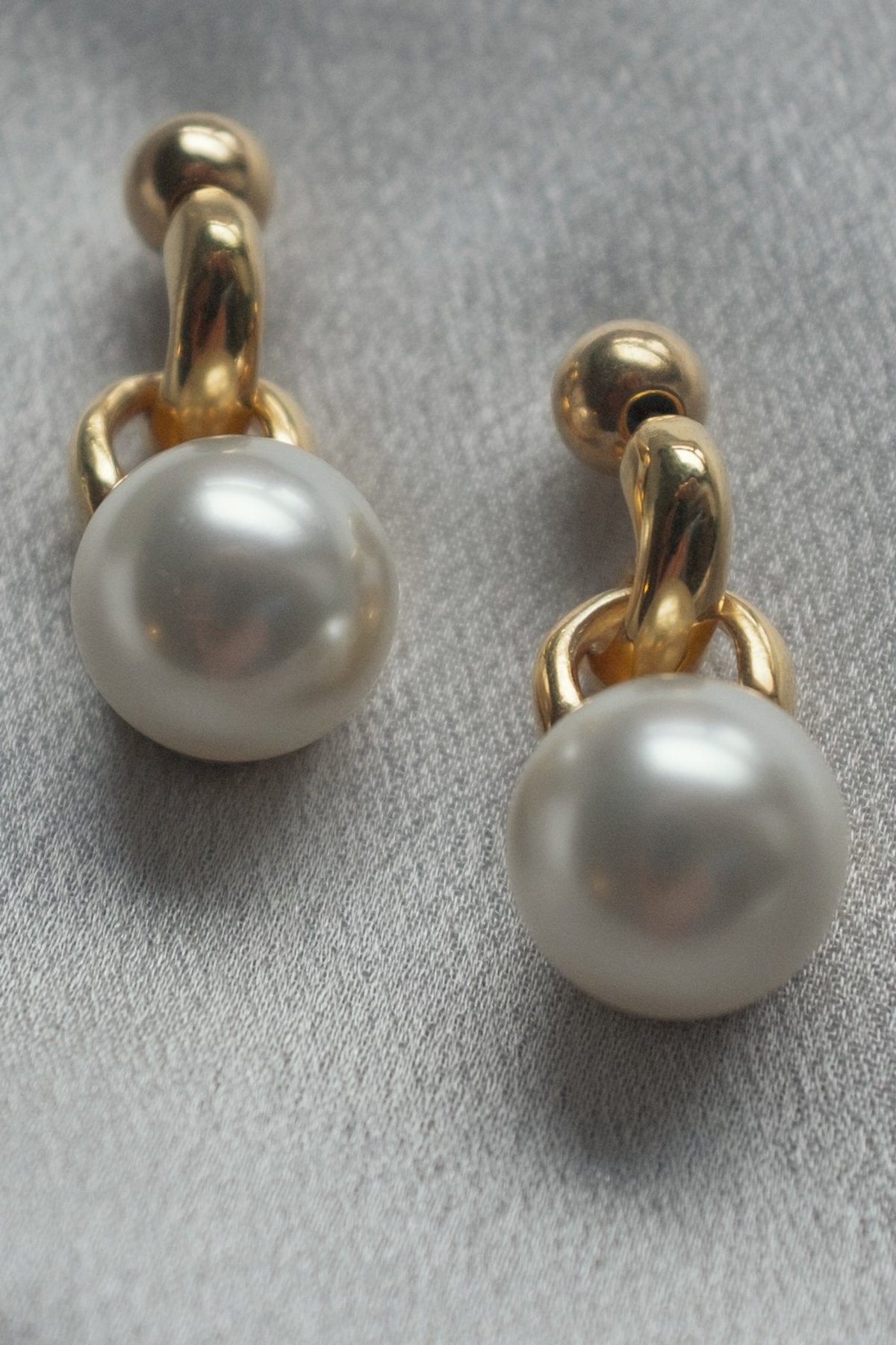 SOPHIE BUHAI EVERYDAY PEARL EARRINGS | Garmentory