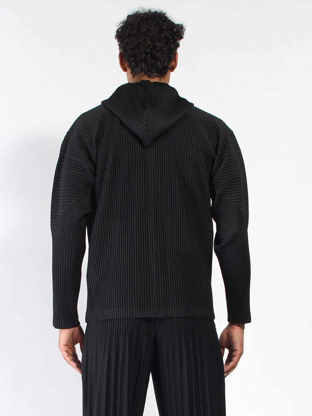Issey Miyake Zip-Up Plissé Hoodie Homme Plissé Issey Miyake fully-pleated zip-up Hoodie | Black