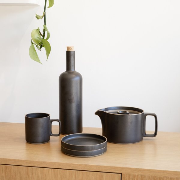 Hasami Porcelain Bottle - Black Hasami Porcelain Bottle - Black