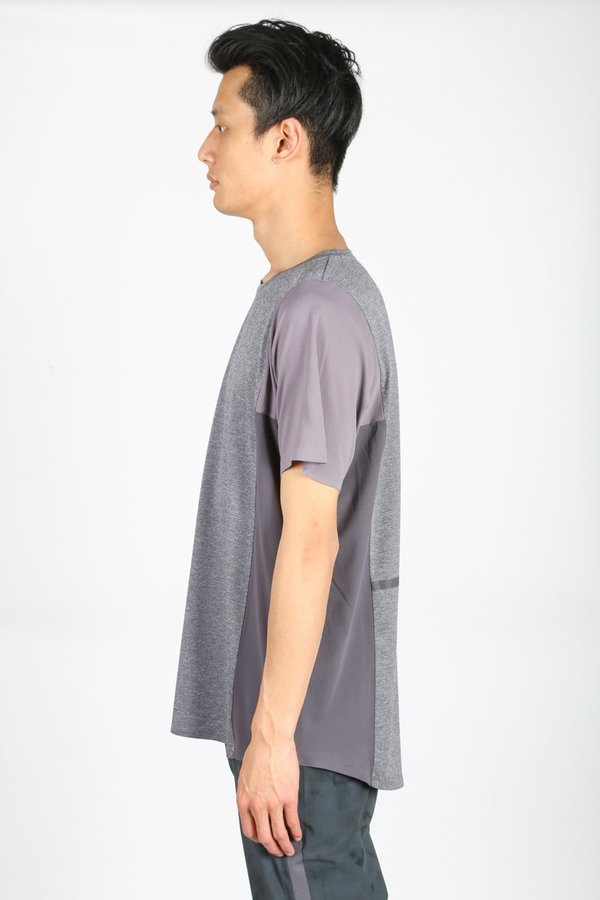Robert Geller x LULULEMON TAKE THE MOMENT SHORT SLEEVE - Dark