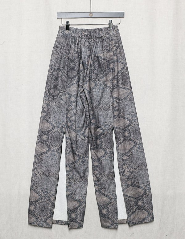Berenik PANTS WITH ELASTIC WAIST SLOTS WITH ZIP LINEN - print snake Berenik PANTS WITH ELASTIC WAIST SLOTS WITH ZIP LINEN - print snake
