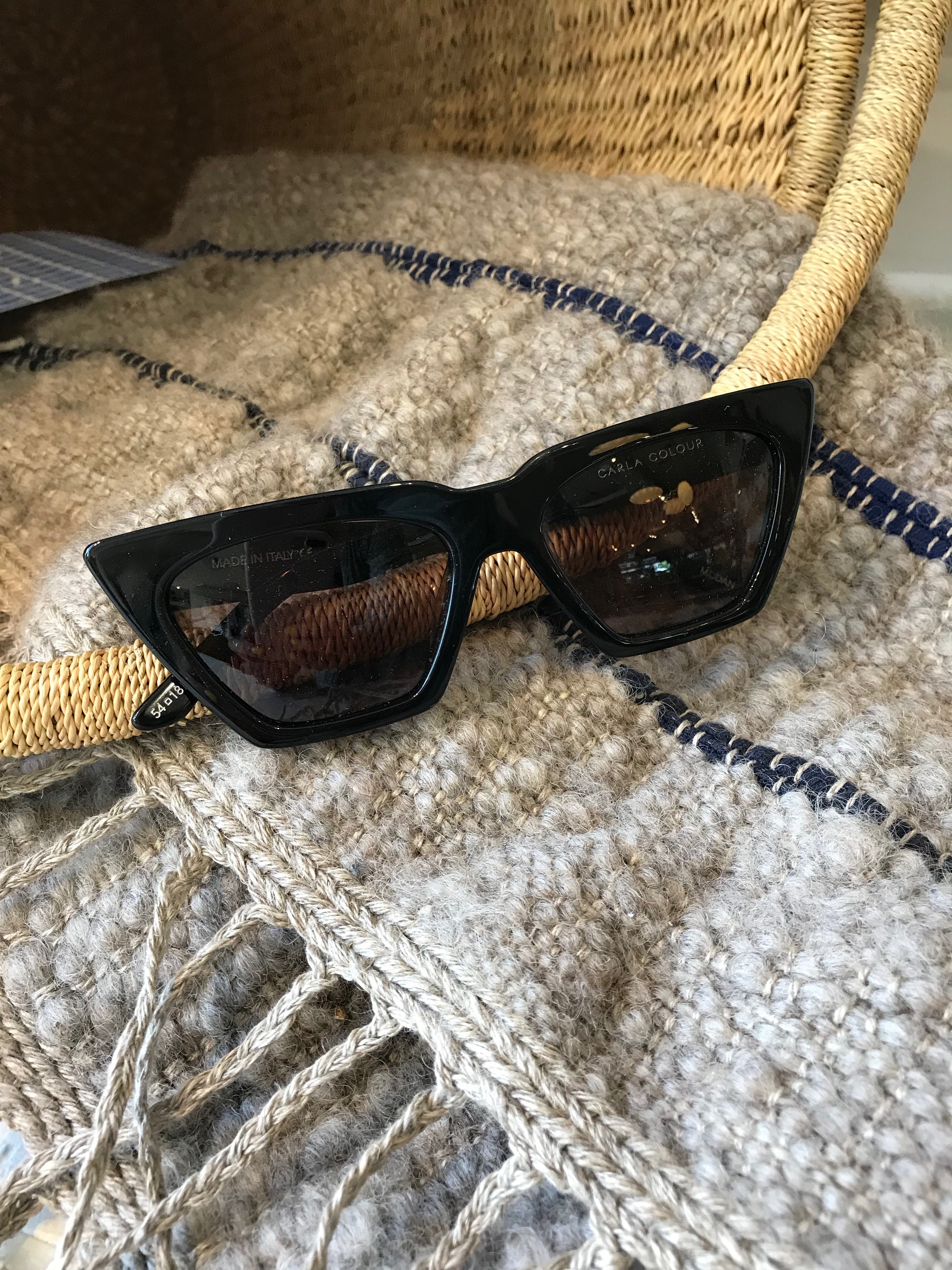 CARLA COLOUR Modan eyewear Midnight/Earl Garmentory