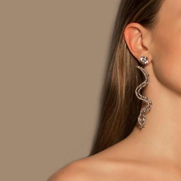 Joomi Lim COBRA CRYSTAL EARRINGS - Hematite/Crystal Joomi Lim COBRA CRYSTAL EARRINGS - Hematite/Crystal