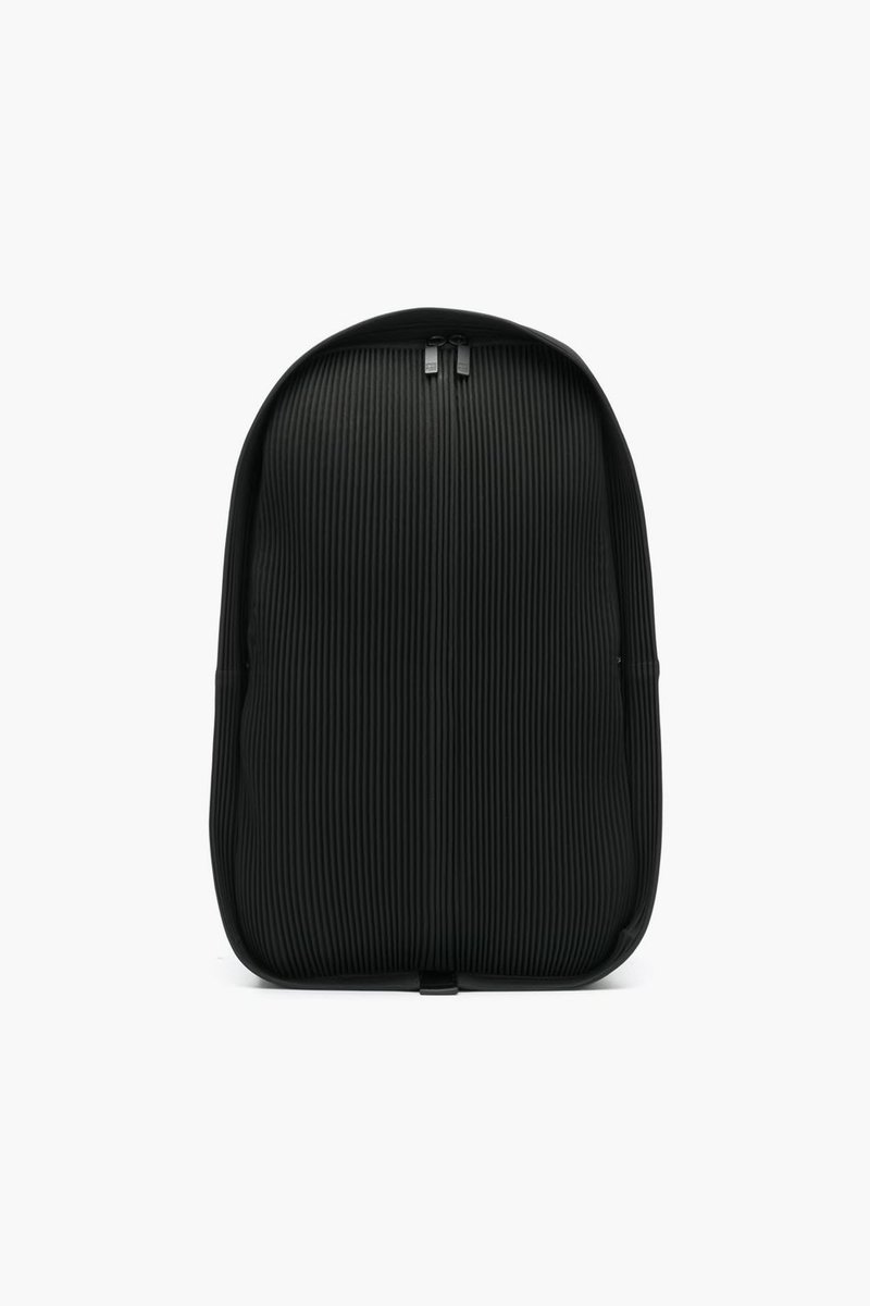 ISSEY MIYAKE Homme Plissé Pleats Day Pack - Black | Garmentory
