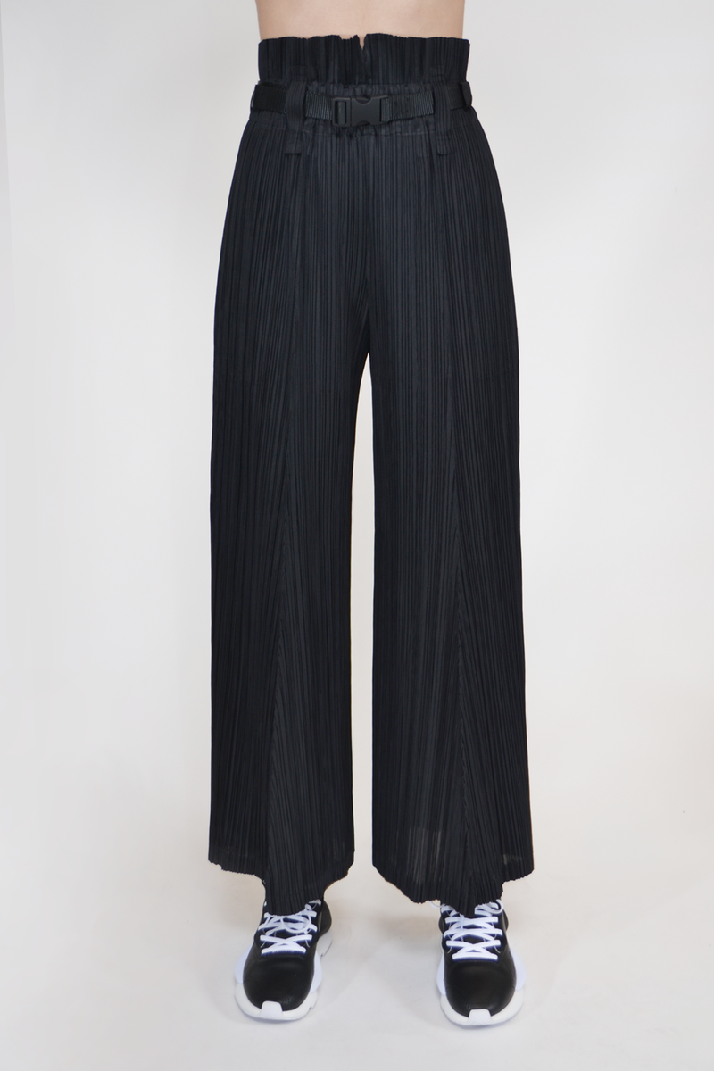 PLEATS PLEASE THICKER BOTTOMS 黒 2サイズ Thicker Bottoms 2 in Black
