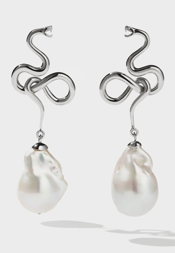 Meadowlark Medusa Pearl Drop Earrings - silver Meadowlark Medusa Pearl Drop Earrings - silver