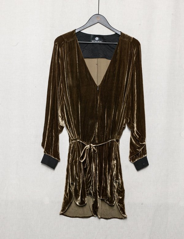 Berenik Short Silk Velvet Jumpsuit With Belt - Gold Berenik Short Silk Velvet Jumpsuit With Belt - Gold