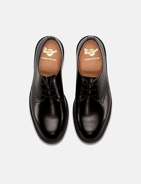 Dr. Martens Steed Polished Smooth - Black Dr. Martens Steed Polished Smooth - Black