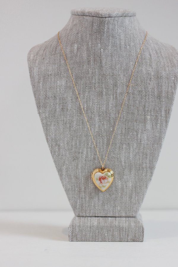 Vintage SASHA SAMUEL Brass Locket Vintage SASHA SAMUEL Brass Locket
