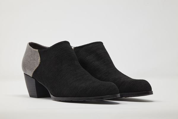 5yMedio Ignacia - Black/Ash 5yMedio Ignacia - Black/Ash