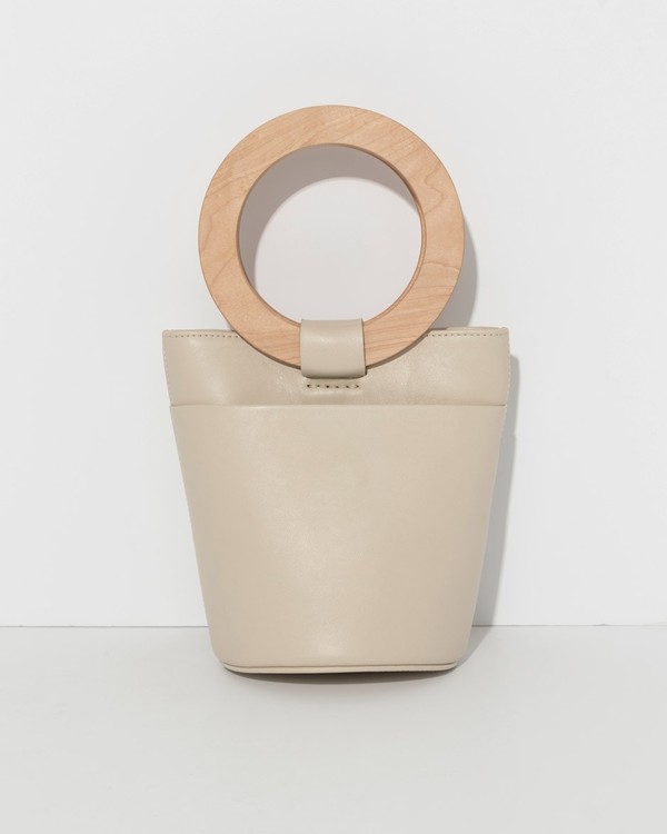MODERN WEAVING Circle Bucket Bag - Putty MODERN WEAVING Circle Bucket Bag - Putty