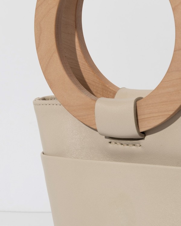 MODERN WEAVING Circle Bucket Bag - Putty MODERN WEAVING Circle Bucket Bag - Putty