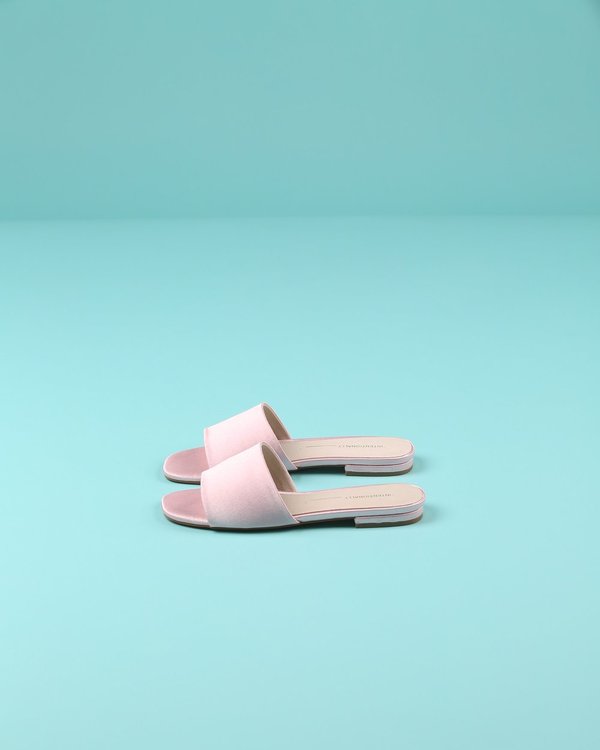"INTENTIONALLY __________." Jessica Sandal "INTENTIONALLY __________." Jessica Sandal