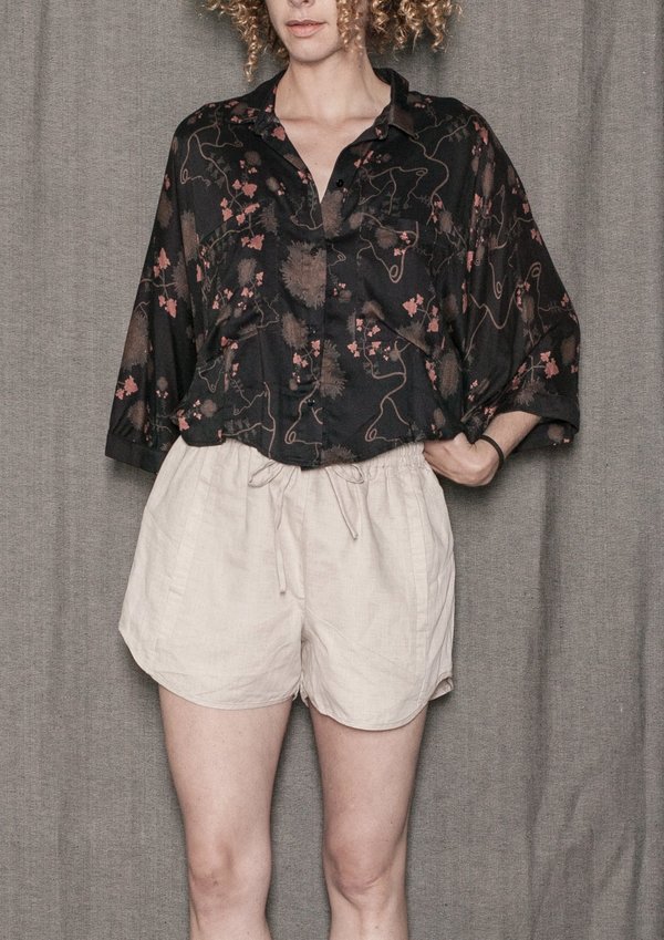 Berenik Wide Sleeves Rayon Short Blouse - Black/Rust Berenik Wide Sleeves Rayon Short Blouse - Black/Rust