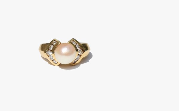 Kindred Black Deco Pearl and Diamond Ring - 14k Gold Kindred Black Deco Pearl and Diamond Ring - 14k Gold
