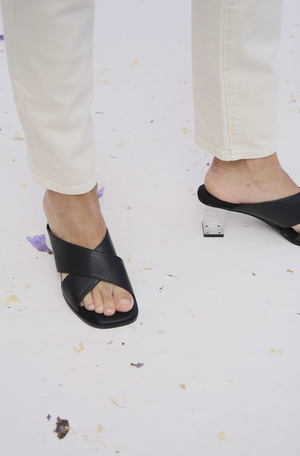 Miista Paloma Leather Mules - Black Miista Paloma Leather Mules - Black