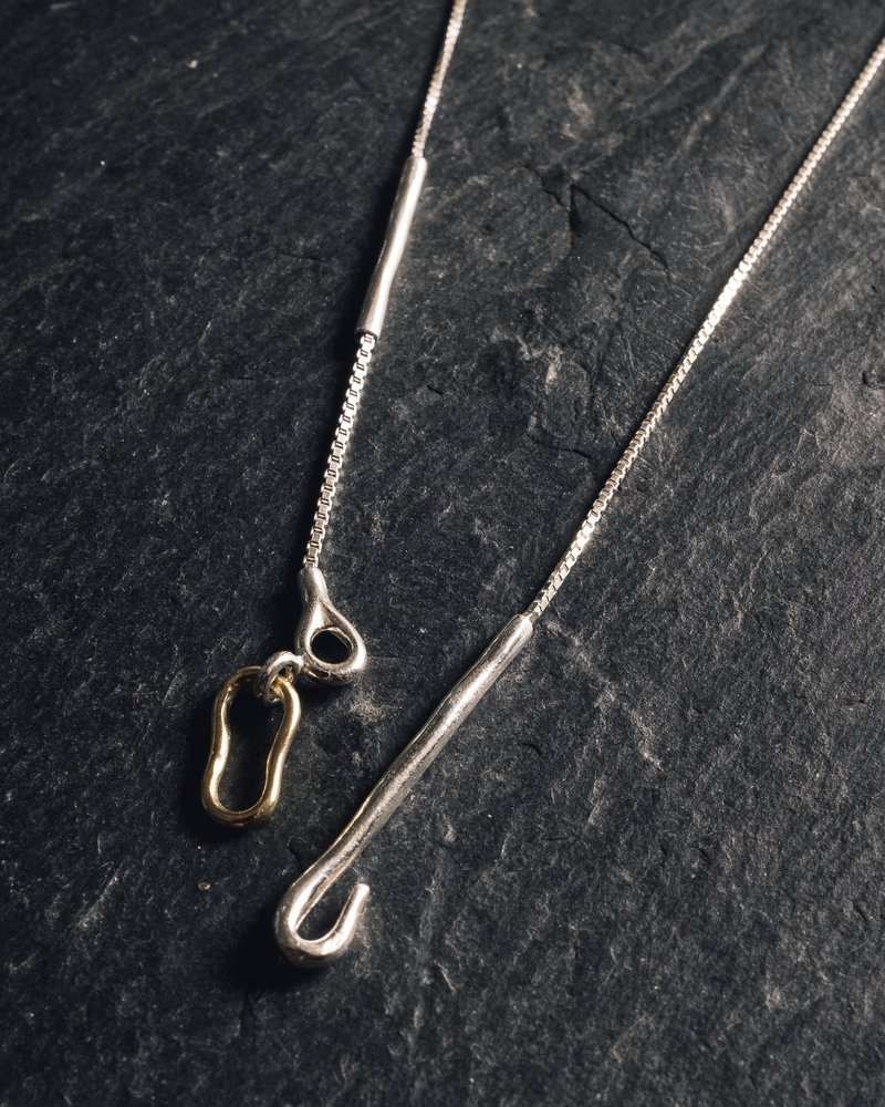 KNOBBLY STUDIO / BABY LINK NECKLACE