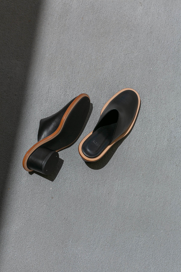 BUILDING BLOCK ADA MULE - BLACK BUILDING BLOCK ADA MULE - BLACK