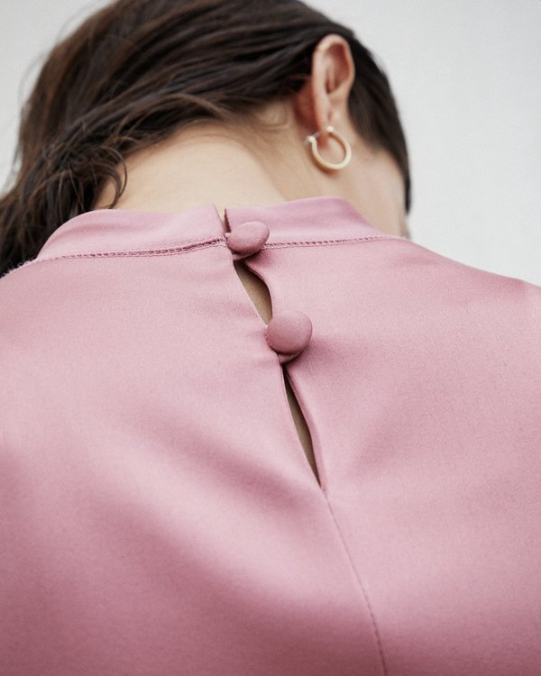 Nanushka KADEN Satin tee - Rose Nanushka KADEN Satin tee - Rose
