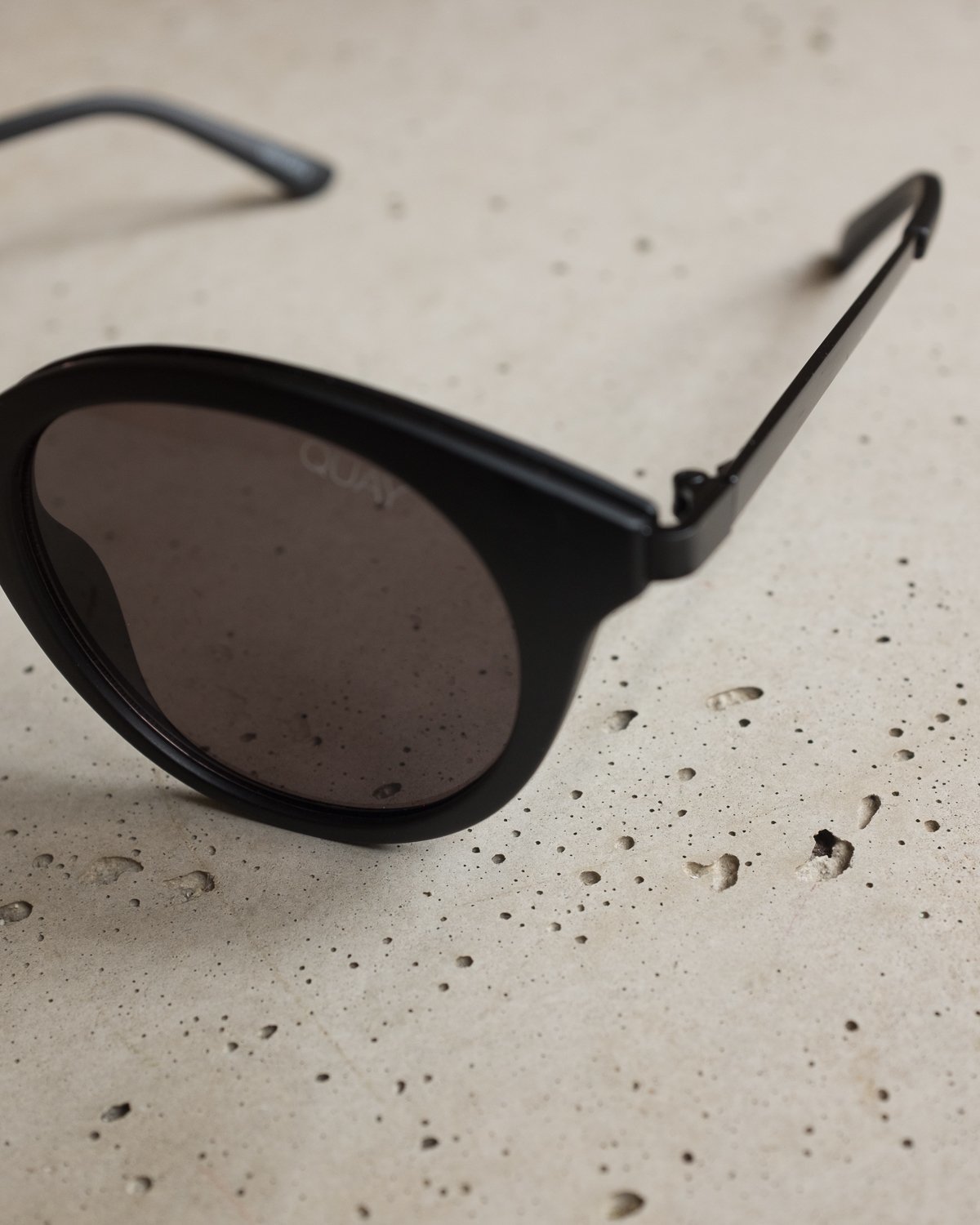 Quay Australia Gotta Run black sunglasses LET IT RUN Polarized Rectangle Sunglasses for Men – QUAY main image 4
