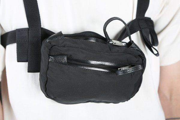 1017 Alyx 9Sm Chest Harness With Pouch - Black | Garmentory