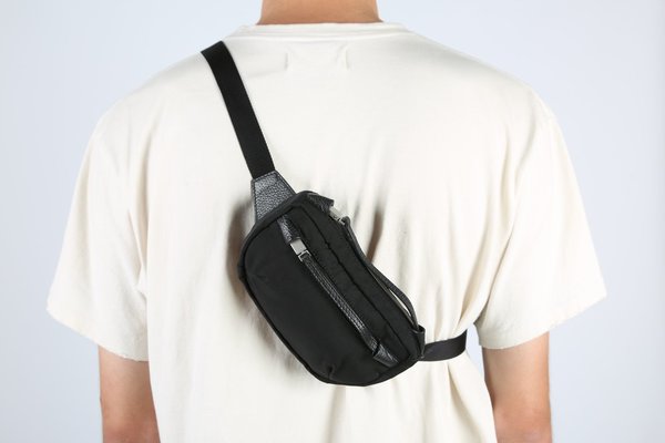 1017 Alyx 9Sm Small Waist Pouch - Black | Garmentory