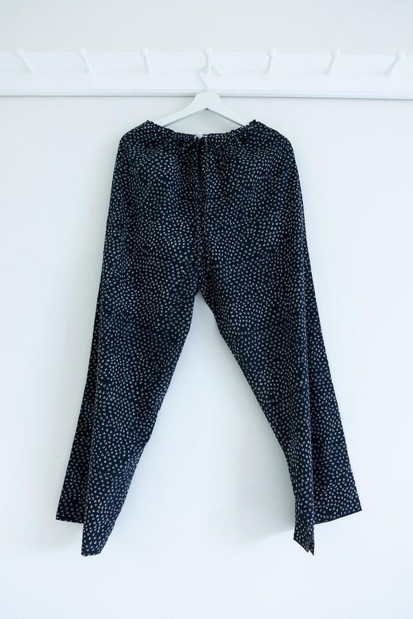 Karu Scrub Pants - Midnight Blue Print Karu Scrub Pants - Midnight Blue Print