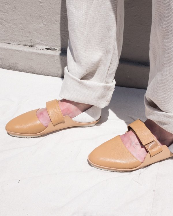 United Nude Lilt Pump Flats - Beige United Nude Lilt Pump Flats - Beige