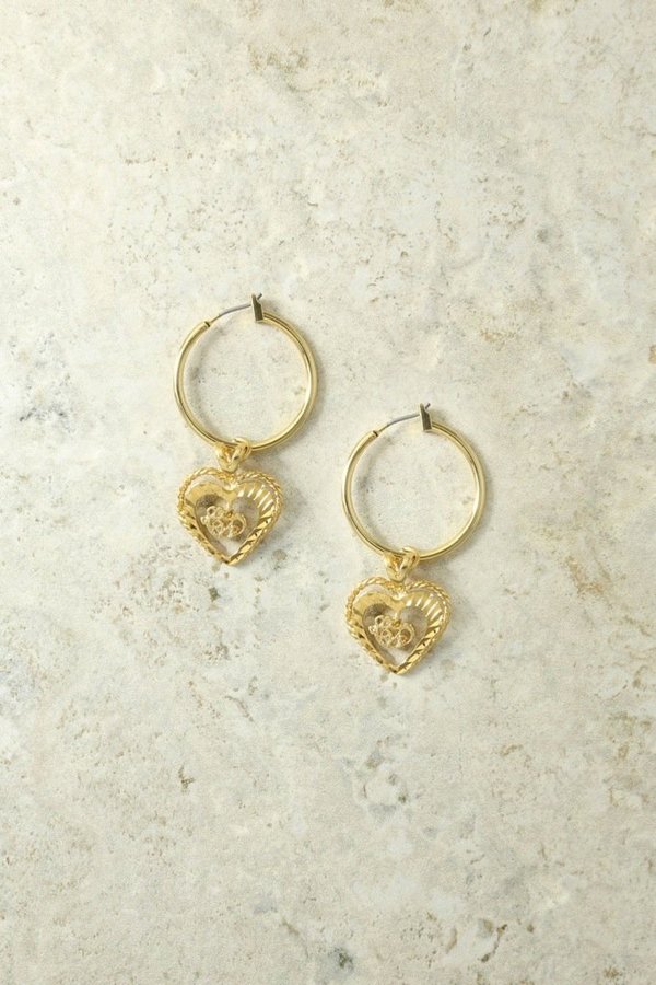 Vanessa Mooney Adorar Heart Earrings - Gold Vanessa Mooney Adorar Heart Earrings - Gold