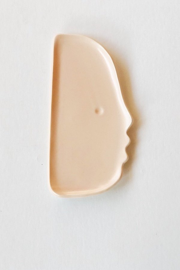 Yiyi Folk Face Plate - Peach Yiyi Folk Face Plate - Peach