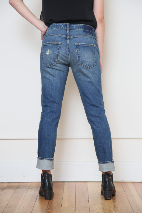amo tomboy denim in dive bar amo tomboy denim in dive bar