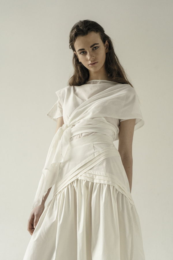 K M by L A N G E WEIGHTLESS WRAP SILKY BLOUSE - CREAM