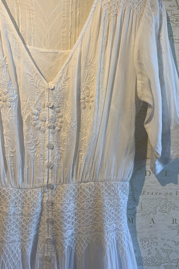 love sam embroidered dress Love Sam 'Rochelle' Mini Embroidered Dress - white