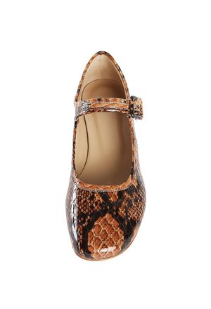 Maryam Nassir Zadeh Thelma Flat - Auburn Snake Maryam Nassir Zadeh Thelma Flat - Auburn Snake