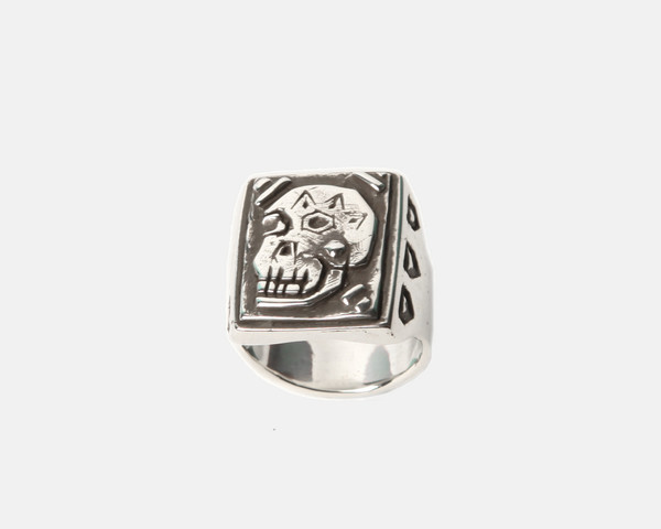 Lacar Skull Ring