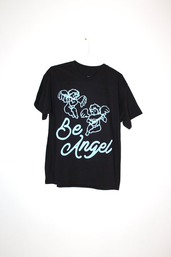 giu giu Be Angel Tee - Onyx/Puff giu giu Be Angel Tee - Onyx/Puff