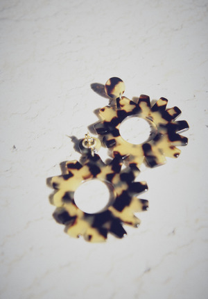 Après Ski Girasol Earrings - Tortoiseshell/Gold plated Après Ski Girasol Earrings - Tortoiseshell/Gold plated