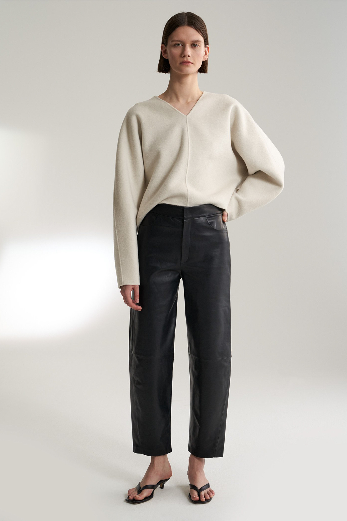 Totême Novara Leather Trousers With Shaped Leg - Black | Garmentory